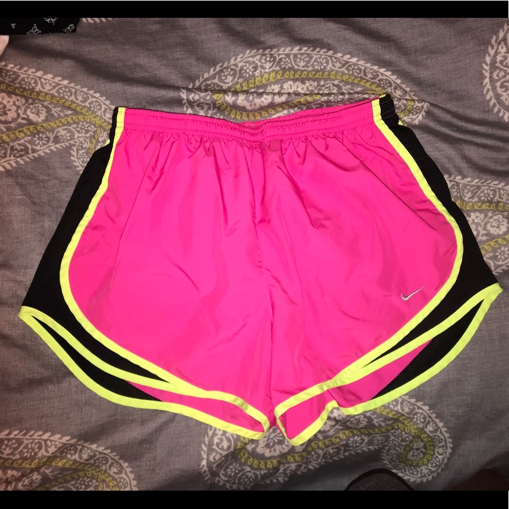 Size L Nike shorts